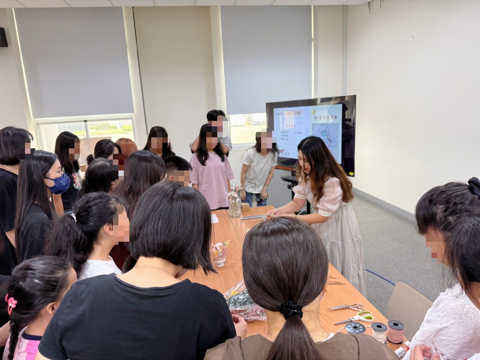 企業花藝手作活動示範教學